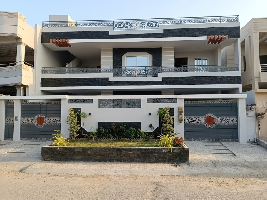 Modern Elegant Home - image 1