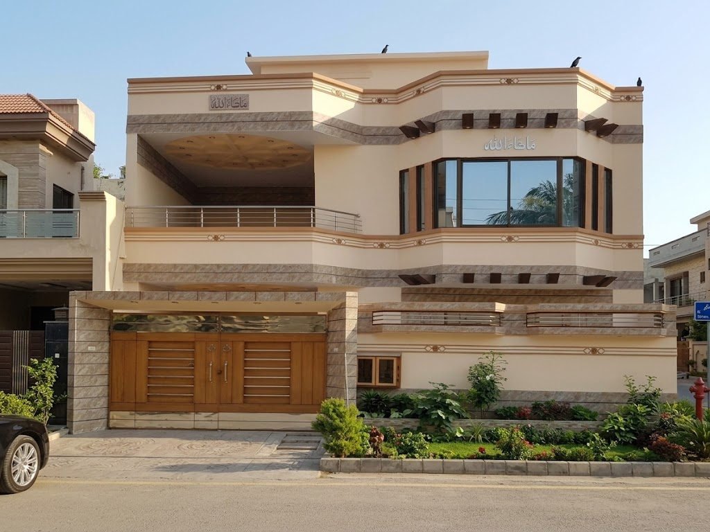 Peaceful Cream Residence - image 1