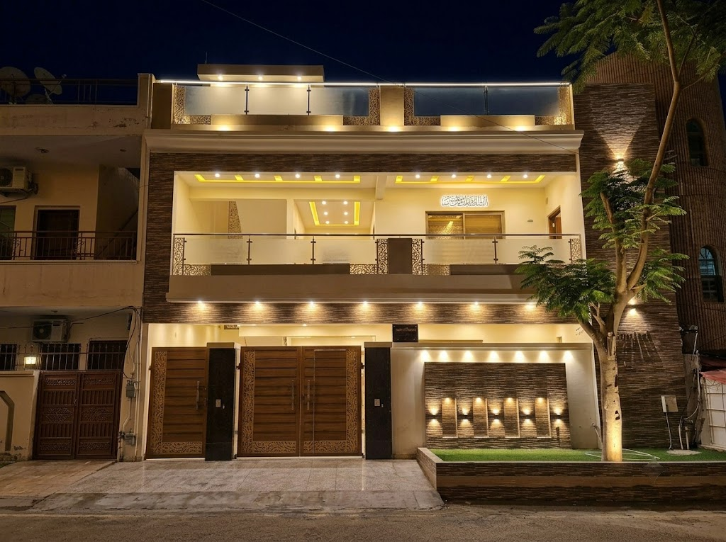 Golden Hour Villa - image 1